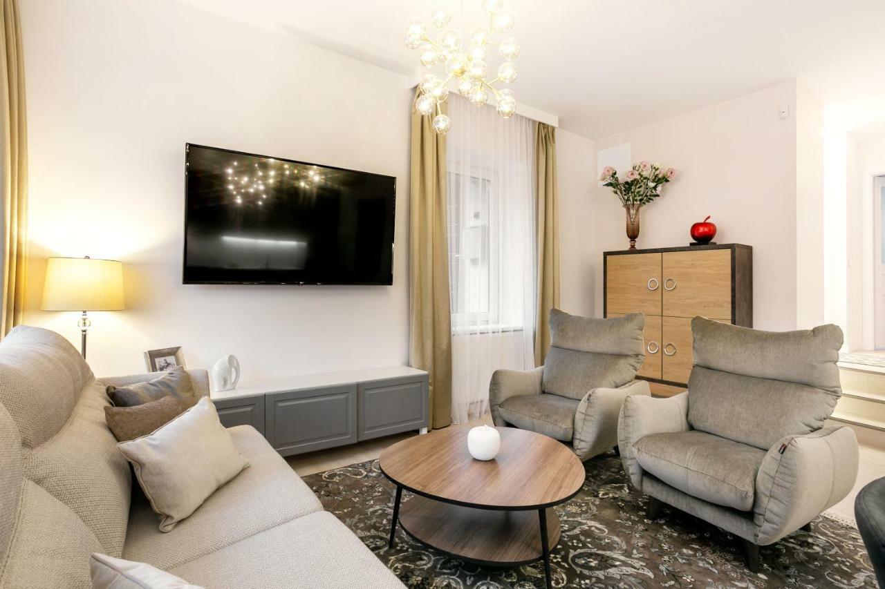 Luxury For Everyone - Hills Park Lux Apartments 3 VNO Kültér fotó
